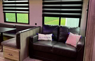 2021 Arctic Wolf 287BH Fifth Wheel, Sleeps 10!