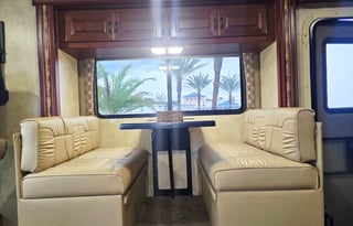 2011 Thor Motor Coach - Hurricane 32D