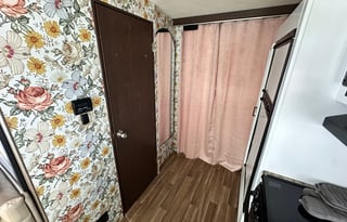 Renovated - WiFi, Pets, Jeep, Off-Grid, 24/7 Help