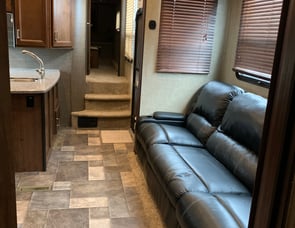 Keystone RV Fuzion 371
