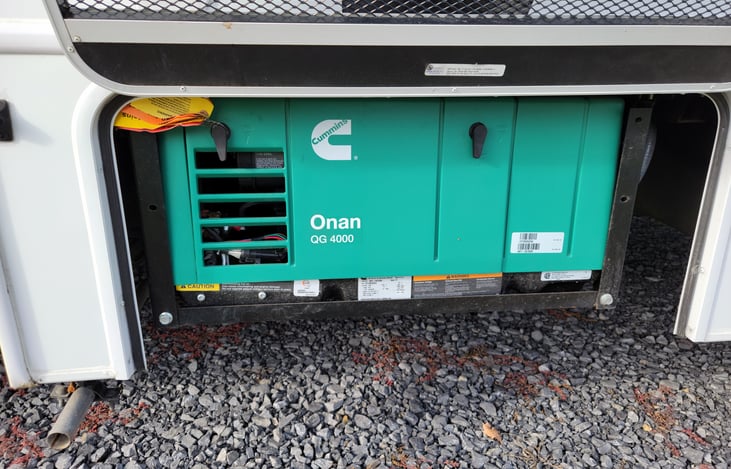 Onboard Onan® 4,000-watt MicroQuiet™ gas generator.