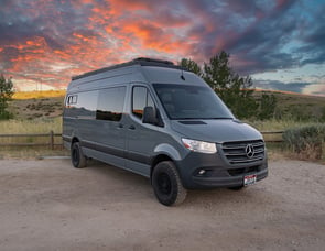 Mercedes Benz Mercedes Benz Sprinter Van 2500 170WB