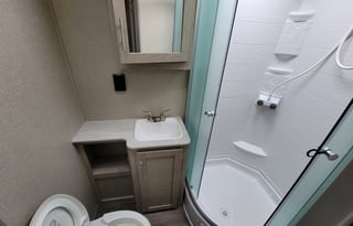 Catalina Legacy 343BHTS