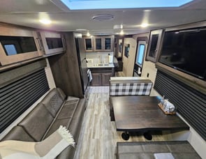 Grand Design Transcend 247BH