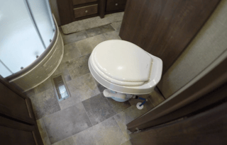 Luxury Keystone RV Sprinter 332DEN