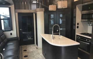 2017 Heartland Road Warrior 425