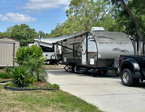 Forest River RV Cherokee Grey Wolf 17BH