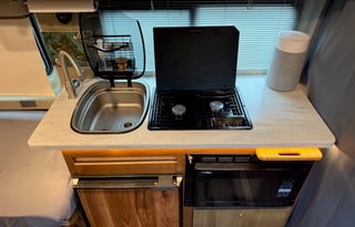 Winnebago Travato | Luxury in Paradise