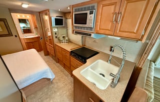 Itasca Cambria 29H RV (BRFL 1636)