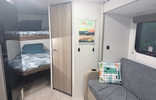 NEW mid-sized family camper fully loaded