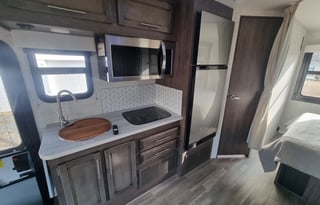 New 2025 Qwest on Mercedes Benz, 25 feet