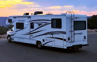 Freedom Sunseeker + bunk beds!