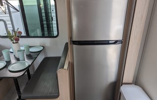 2021 Cruiser Radiance Ultra light 28BH