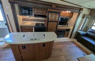 Keystone Cougar | Luxury Chef's Kitchen & 3 Slides