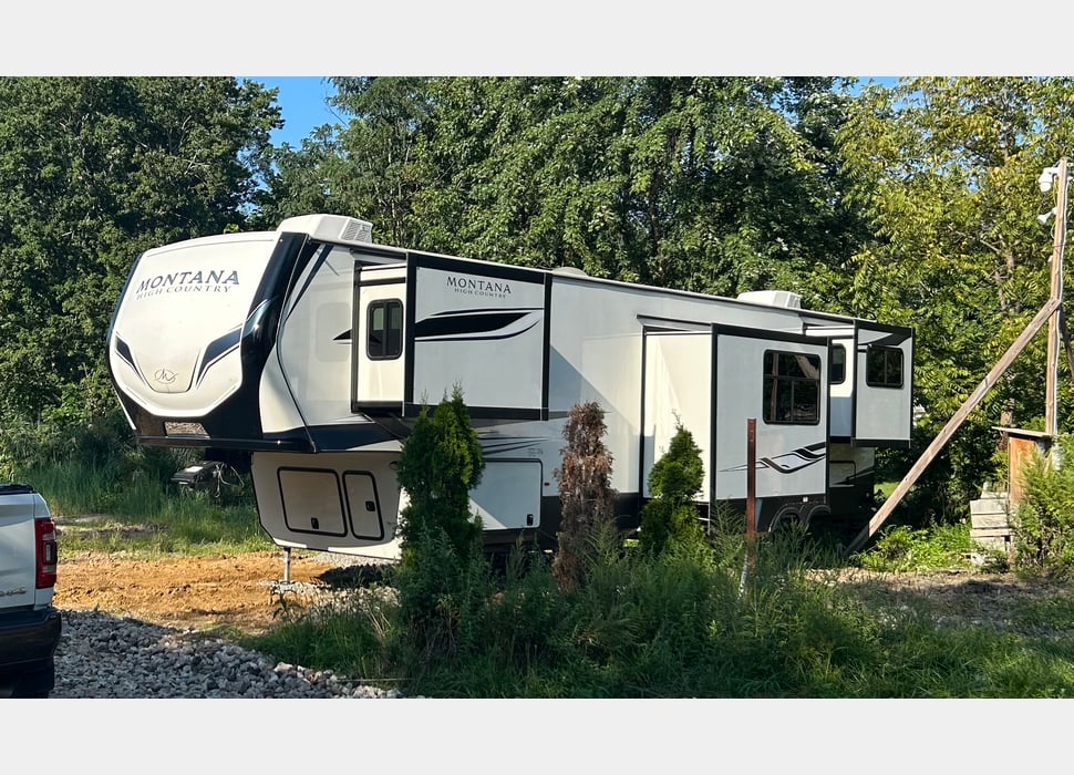 Fifth Wheel rentals in New Holland