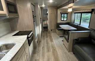 2020 Coachmen Freedom Express 292BHDS