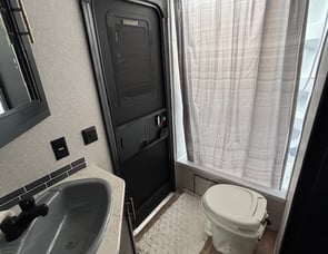 Forest River RV Cherokee Grey Wolf 23DBH