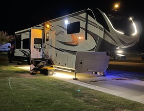 Grand Design Solitude 345GK R