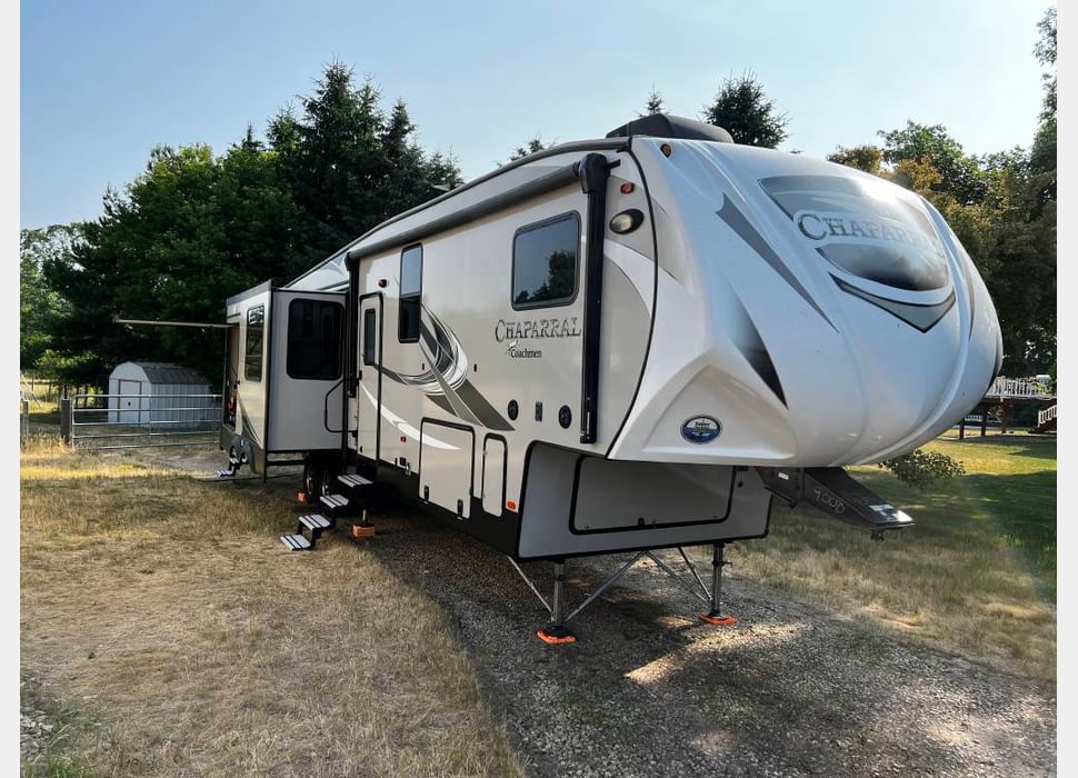 Fifth Wheel rentals in Sandia