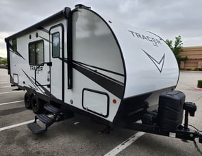 Prime Time RV Tracer 200BHSLE