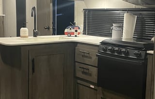 Great Family Getaway w/ Bunks (DELIVERY ONLY!)