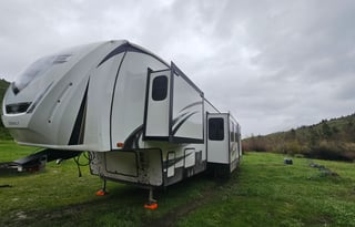 Z&S home on wheels with kids bunk room