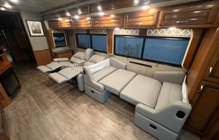 2018 Fleetwood Bounder 35K