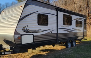 MOJO'S RV 2016 Trail Runner