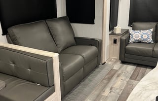 2022 Heartland Sundance Ultra Lite 293 RL