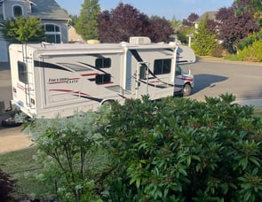 Thor Motor Coach Freedom Elite 30FE