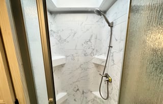 Enjoy a cruise in "CRUZ"! *TAILGATER'S DELIGHT!*