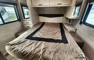 2023 Thor Motor Coach Freedom Elite 28HE