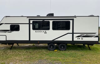 "Tri-Pod" - the Easy-Tow Adventure Trailer