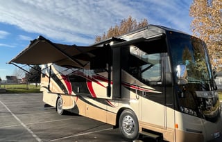 Itasca Meridian 36' Luxury Diesel