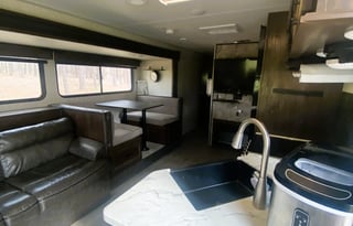 Ponderosa - 2020 Forest River Grey Wolf 26MK