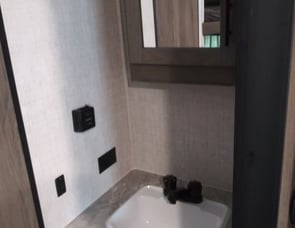 Gulf Stream RV enlighten 25BH