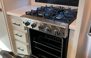 2022 Jayco North Point HAL656