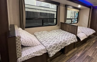 2020 Forest River Shasta 26DB-Brand New!