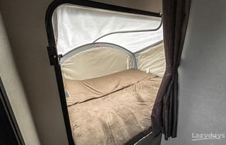 2017 KZ Escape Kid Approved Pet Friendly Lightweight Expandable RV Rental