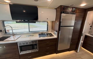 23 Winnebago View sprinter