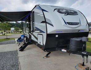 Forest River RV Cherokee Alpha Wolf 26DBH-L