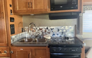 2019 Winnebago Spirit 25B