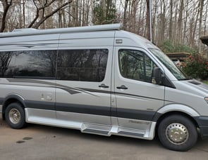 Pleasure-Way Plateau TS