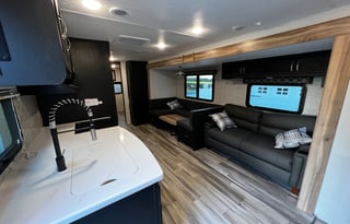 2022 Coachmen RV Freedom Express Liberty Edition 310BHDSLE