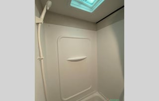 Brand New !!! 2021 Keystone Hideout