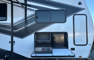 2022 Grand Design Momentum G-Class 25G