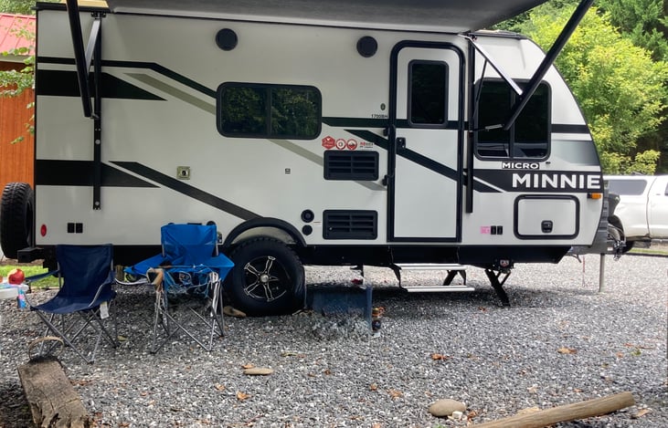 Great little camper with a roll out awning, lights and Bluetooth speakers! Practically brand new with cold AC and extremely clean.