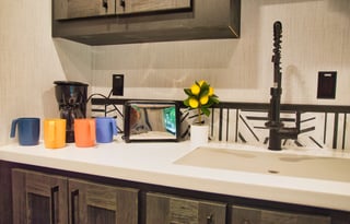 Generator / Sleeps 6  Plus / Deck