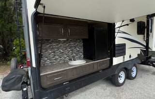 Cozy RV – Perfect for Family Adventures