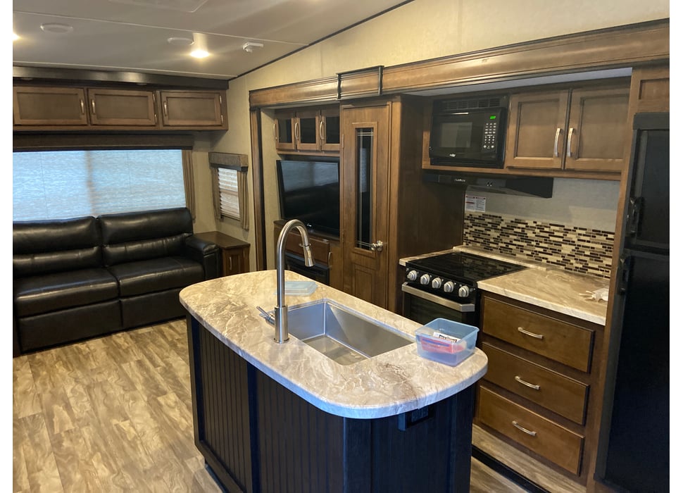 Fifth Wheel rentals in Bend